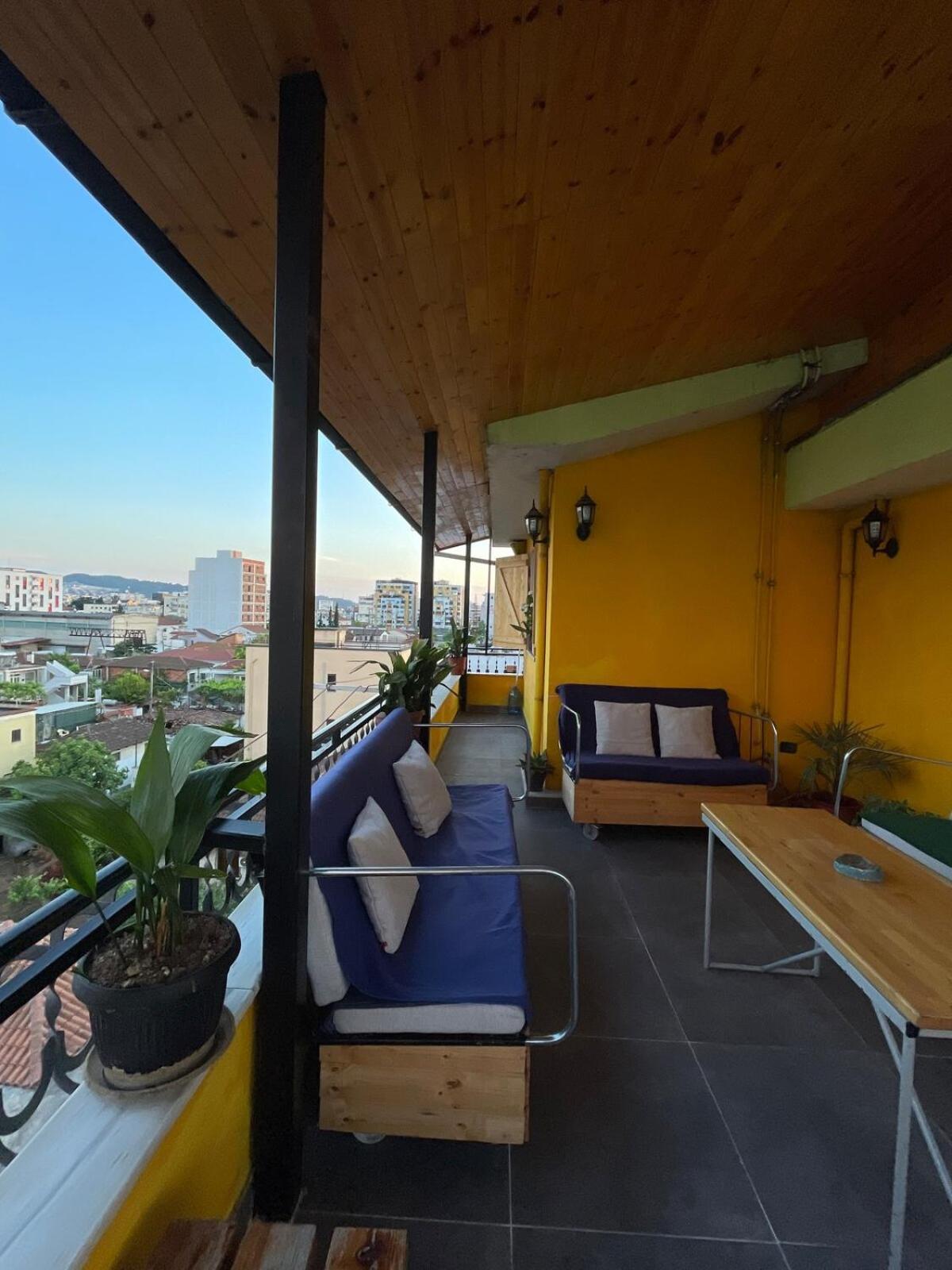 טיראנה Cozy Big Apartment With Balcony מראה חיצוני תמונה